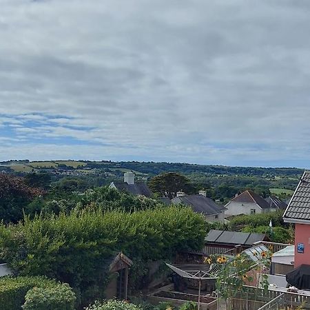Sea Crest, Beautiful Home In Tenby With Sea Views Exterior foto